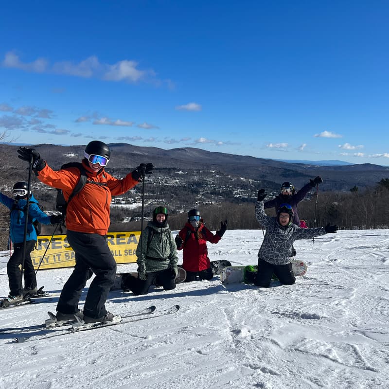 Cover Image for Learn to Ski/Snowboard at Afton Alps! - Minnesota