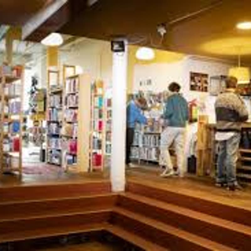 Cover Image for Bookclub 010 x Leeszaal West present: Silent Reading Party📚🤫