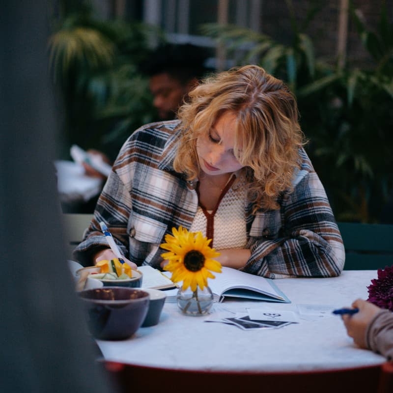 Cover Image for Offline Hangout | Paris | Café Pli 📝