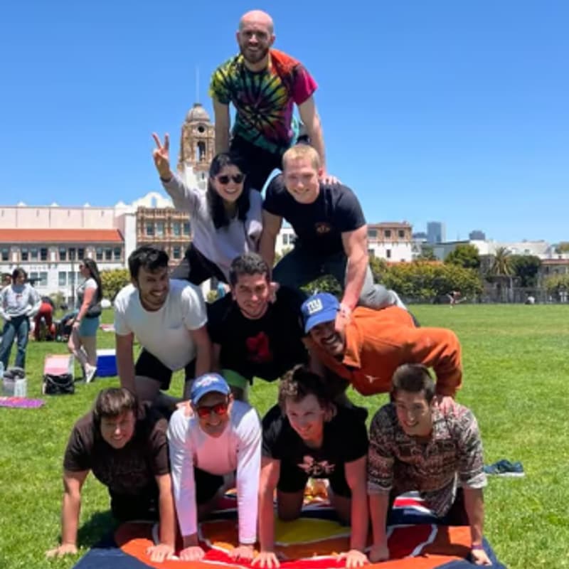 Cover Image for Acroyoga at Viva Frontier Tower - Community Only