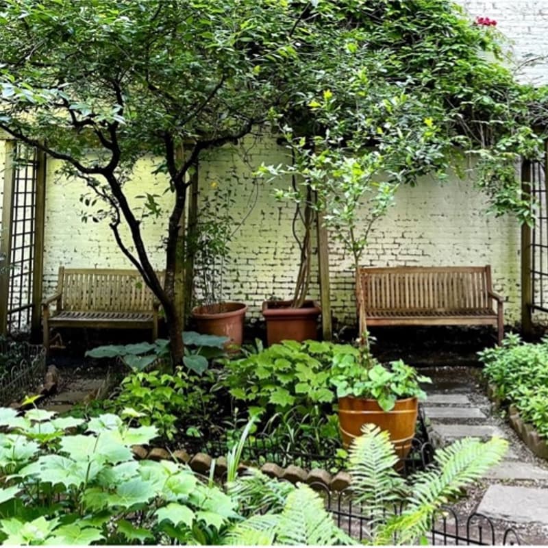 Cover Image for Garden Rest and Read