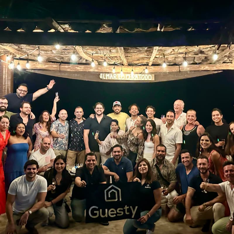 Cover Image for Reunión Mensual del Club en Tulum