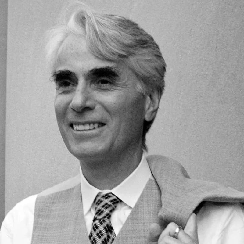 Cover Image for Renegade Philosophers : Fentanyl, Utilitarianism, & Robert Nozick [public]