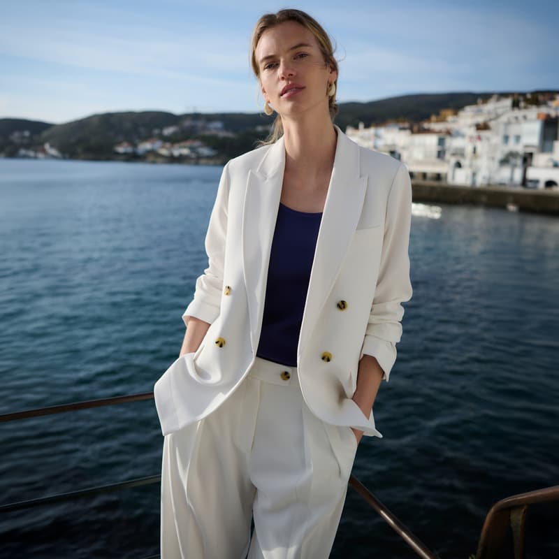 Cover Image for Unlock Your Executive Presence & Style: Stand Out, Get Noticed, and Own the Room