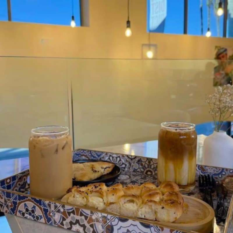 Cover Image for Unwind at Qamaria Coffee