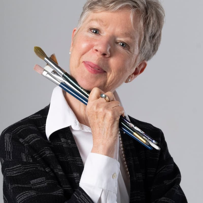 Cover Image for Embrace the In-Between: A Creative Masterclass for Reinvention