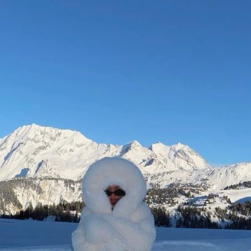 Cover Image for APRÈS SCROLL: Year-End Reset for Entrepreneurs & Creators