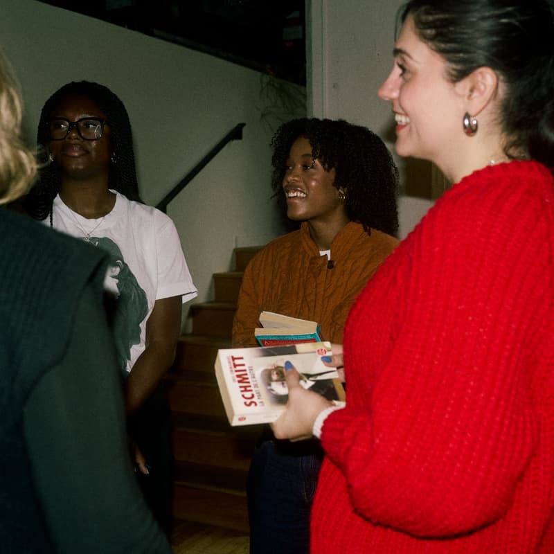 Cover Image for BOOK SWAP: Cozy Reads