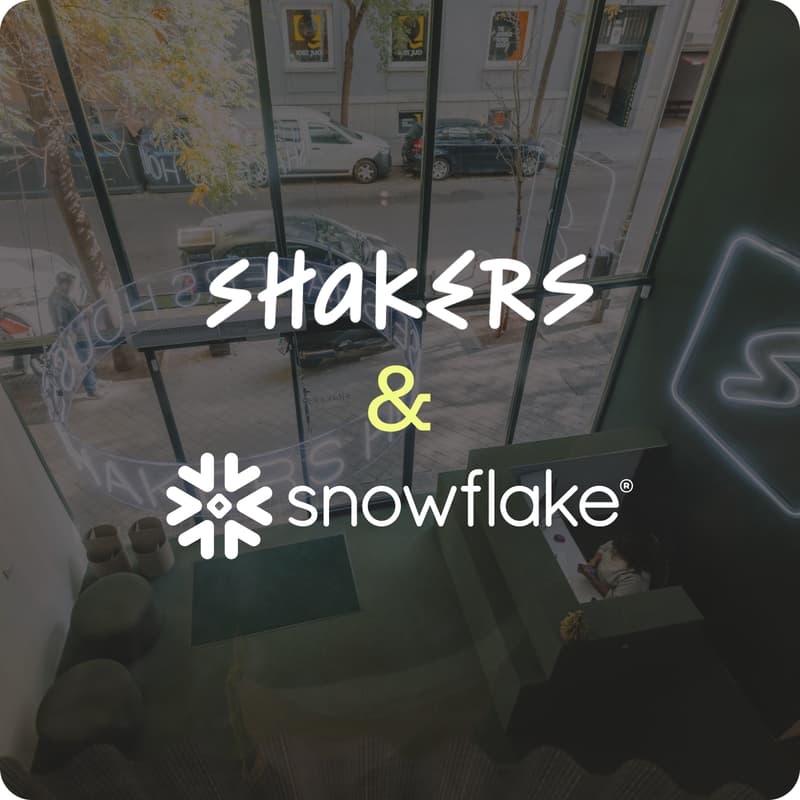 Cover Image for ¿Cómo un simple Coco está redefiniendo la Ingeniería del Dato? | Snowflake & Shakers Breakfast