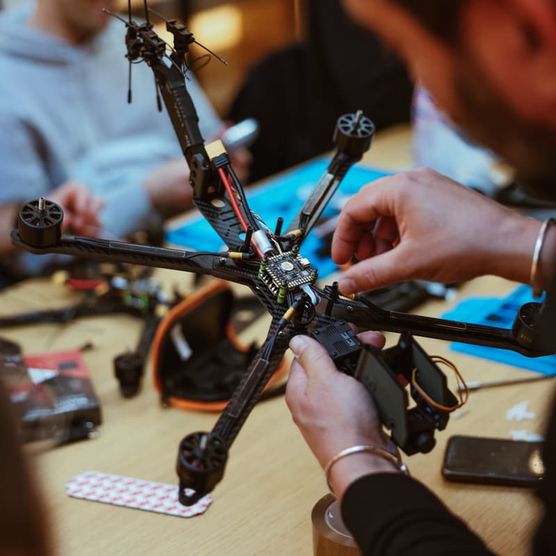 Cover Image for DroneAid: build a drone from parts to flight