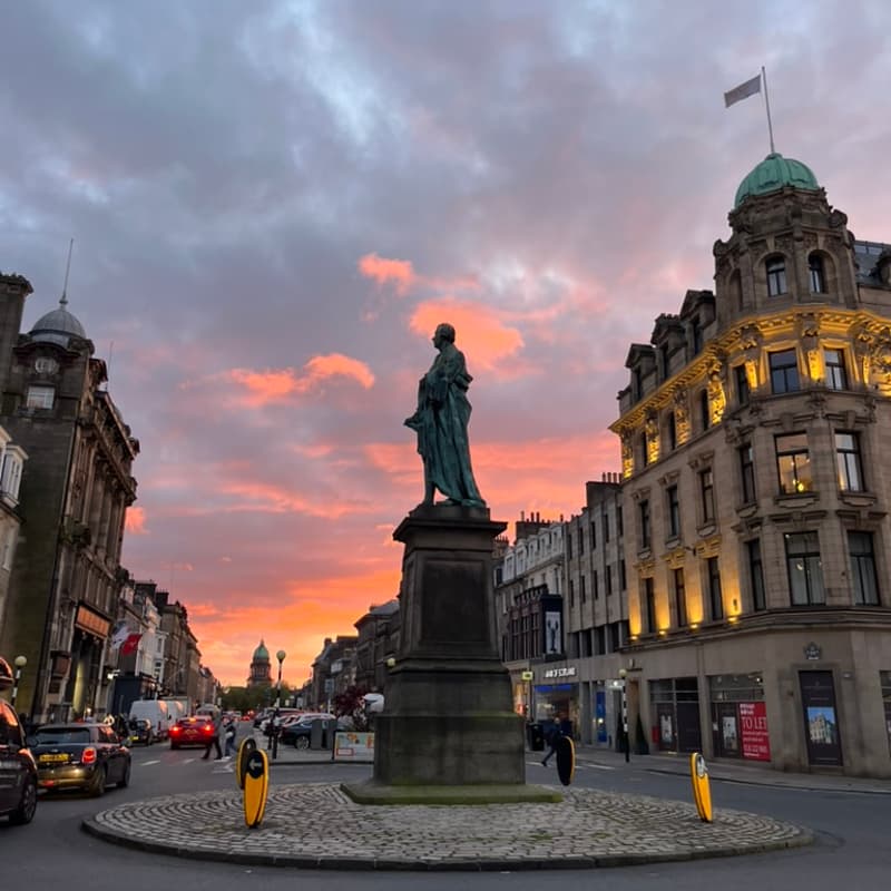 Cover Image for Envisioning Tomorrow: Edinburgh