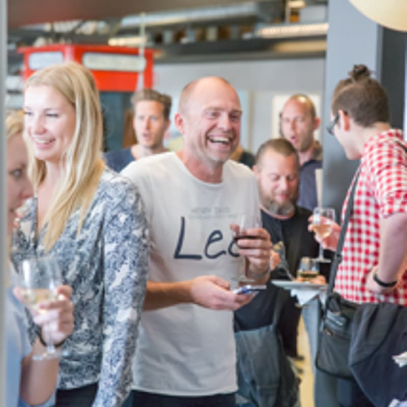 Cover Image for Round Table