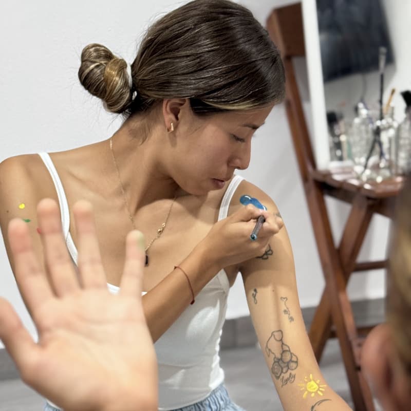 Cover Image for Soy mi Lienzo 🤍🎨 Leiden