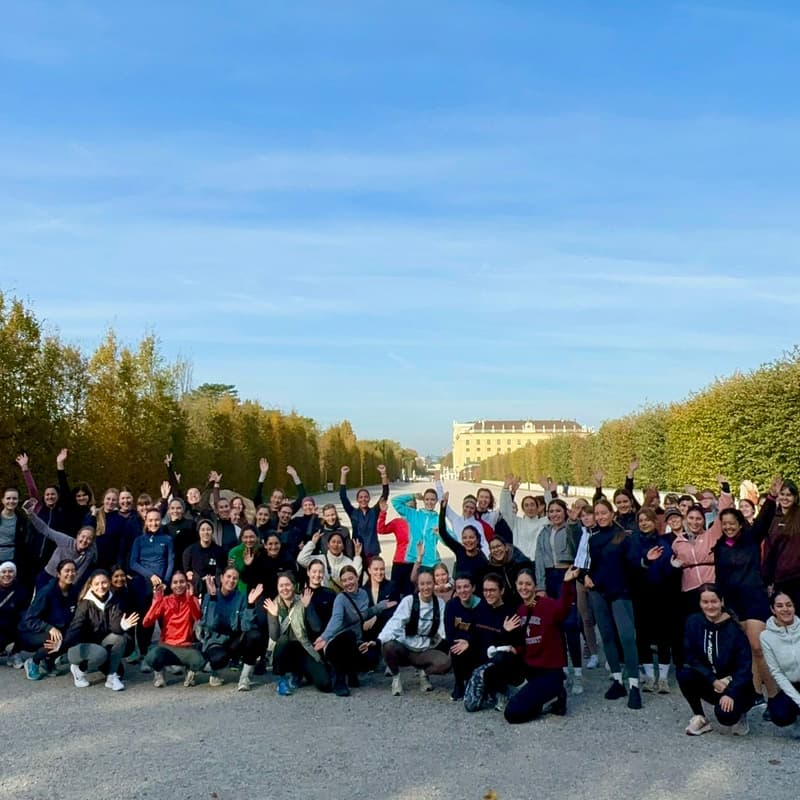 Cover Image for Running Late Athletes - Schönbrunn