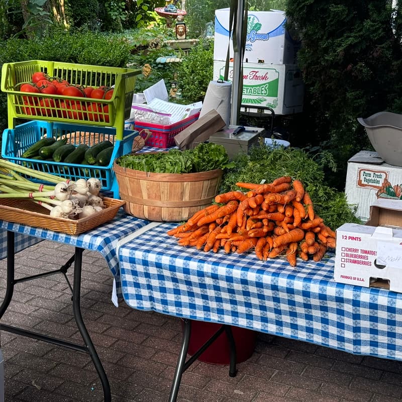 Cover Image for Weekly Farmer's Market and Juice Shots