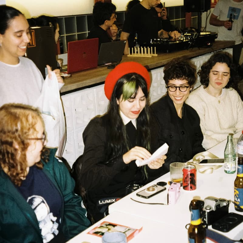 Cover Image for Cámaras y Conversas: Trae tú camara - PRINTSWAP 🎁