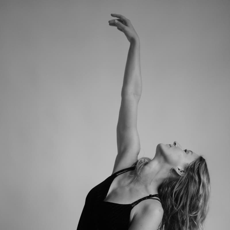 Cover Image for Aenders VIP Launch Event | Spicy Barre & Pilates  mit Olivia