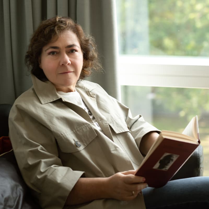 Cover Image for Жизнь с детьми в эмиграции: откровенный разговор с доктором психологии Юлией Десятниковой