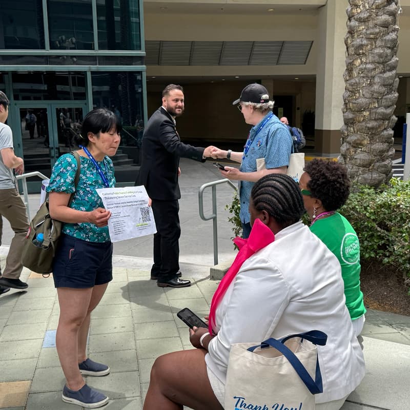Cover Image for Quick Signature Gathering Training Outside California Democratic Party Convention (Morning)
