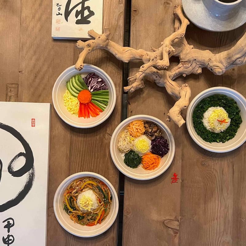 Cover Image for Designer Friendsgiving!