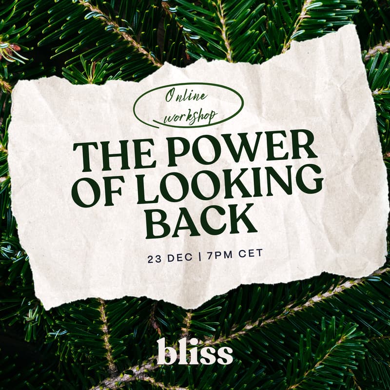 Cover Image for The Power of Looking Back