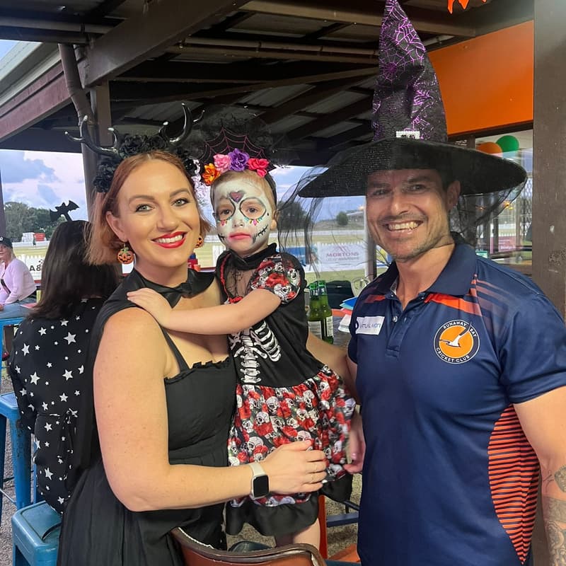 Cover Image for Spooktacular: Family Halloween Night At The Bay π»