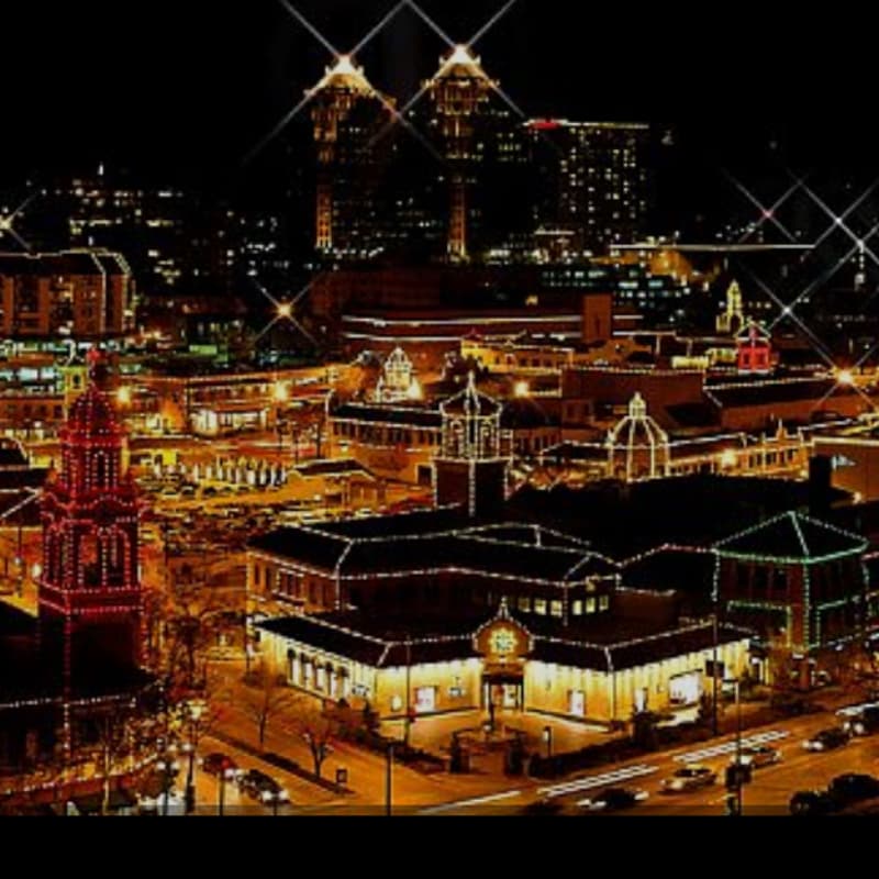 Cover Image for Kansas City Holiday Lights and Celebration Event