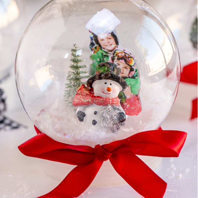 Cover Image for Holiday Craft Session: Make Your Own Snow Globe!