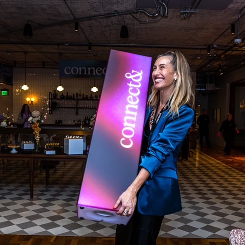 Cover Image for Connect& Experience - Downtown Miami