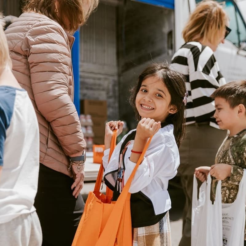 Cover Image for Egg Hunt for Refugee Children