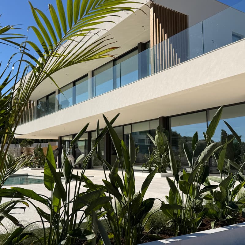 Cover Image for Nova One Open House