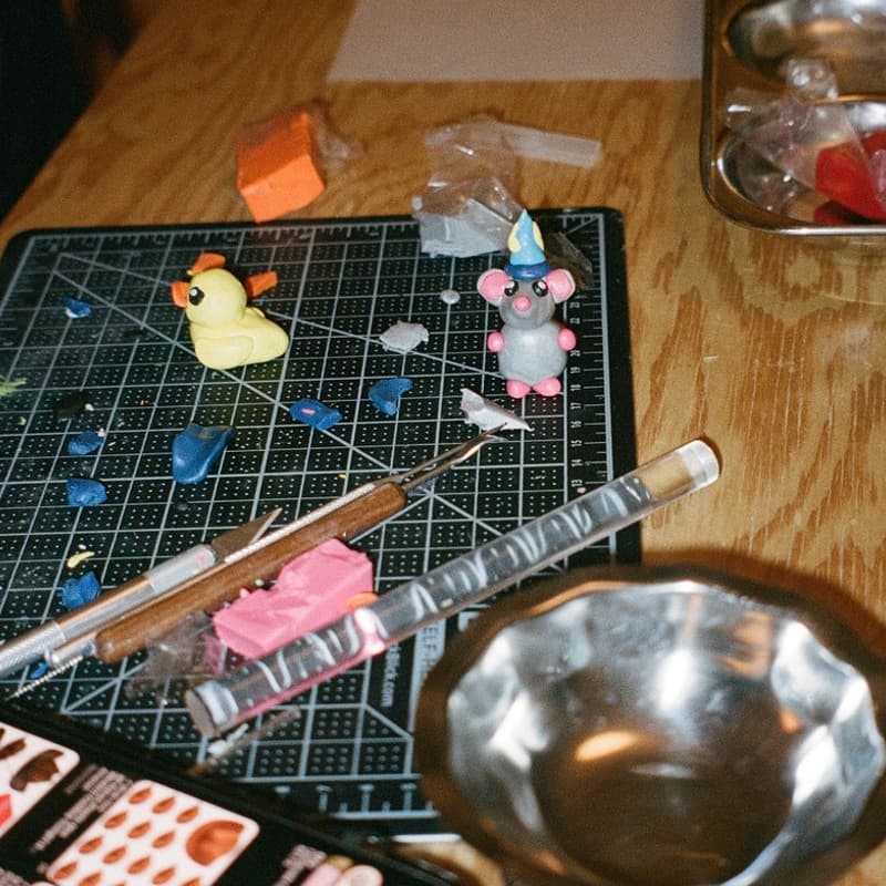 Cover Image for Clay Club: Figurines and Photo Stands