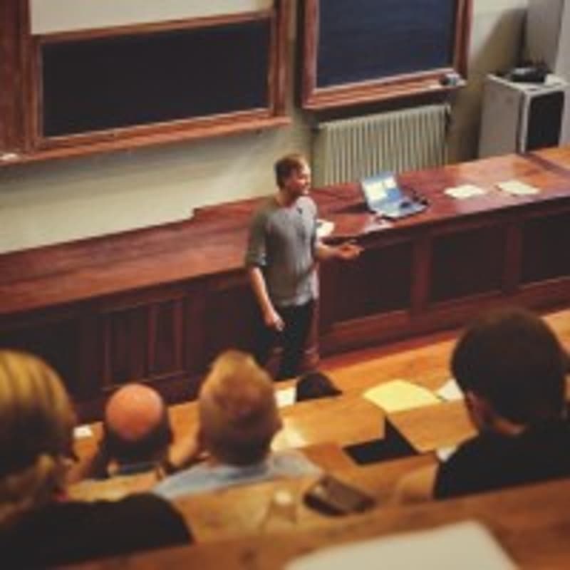 Cover Image for AI Assisted Design and Discovery of Advanced Materials