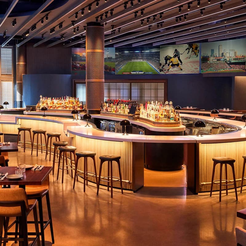 Cover Image for Premium Dinner at a Sports Bar