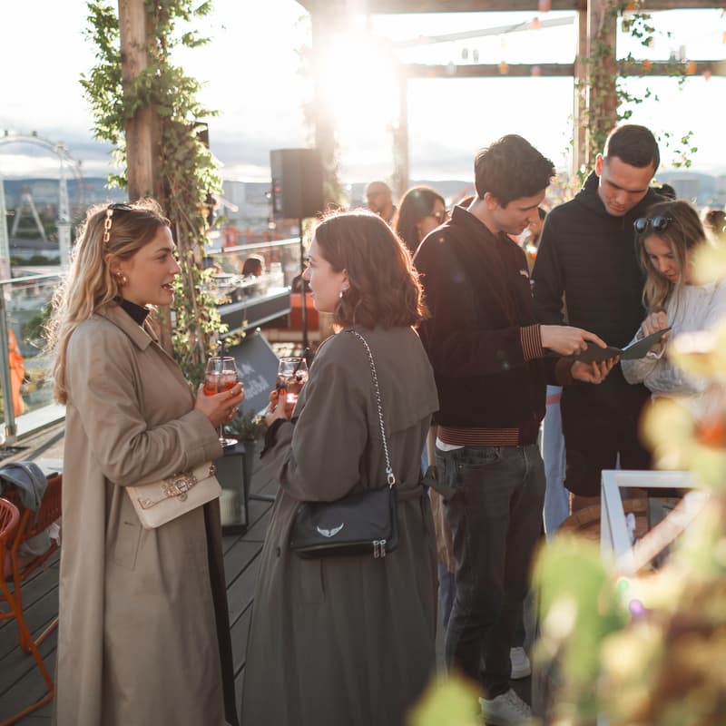 Cover Image for Rooftop Live Music: House with Fede Fröstl