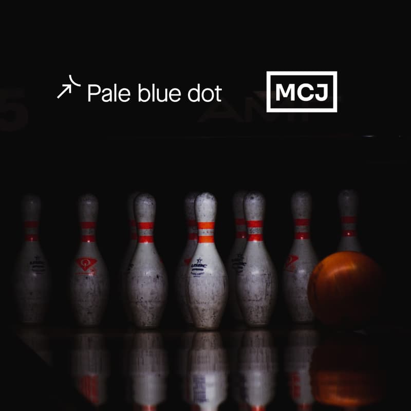 Cover Image for Pale blue dot & MCJ bowling championship