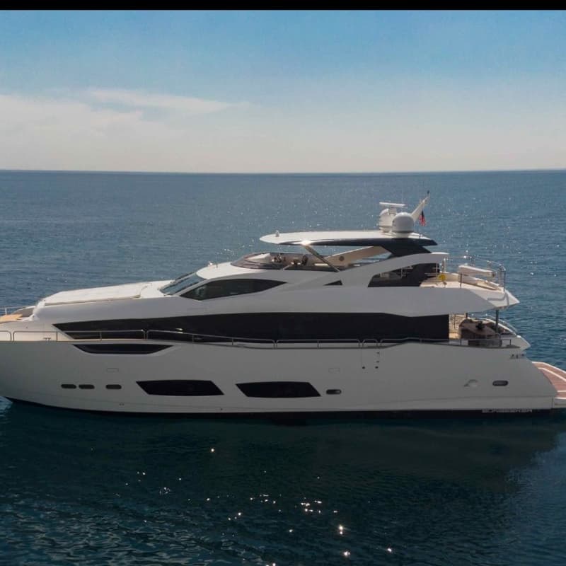 Cover Image for Yacht Party Tonight Pura Vita yacht (100feet) Asten Martin building Dock In The bulding In Miami