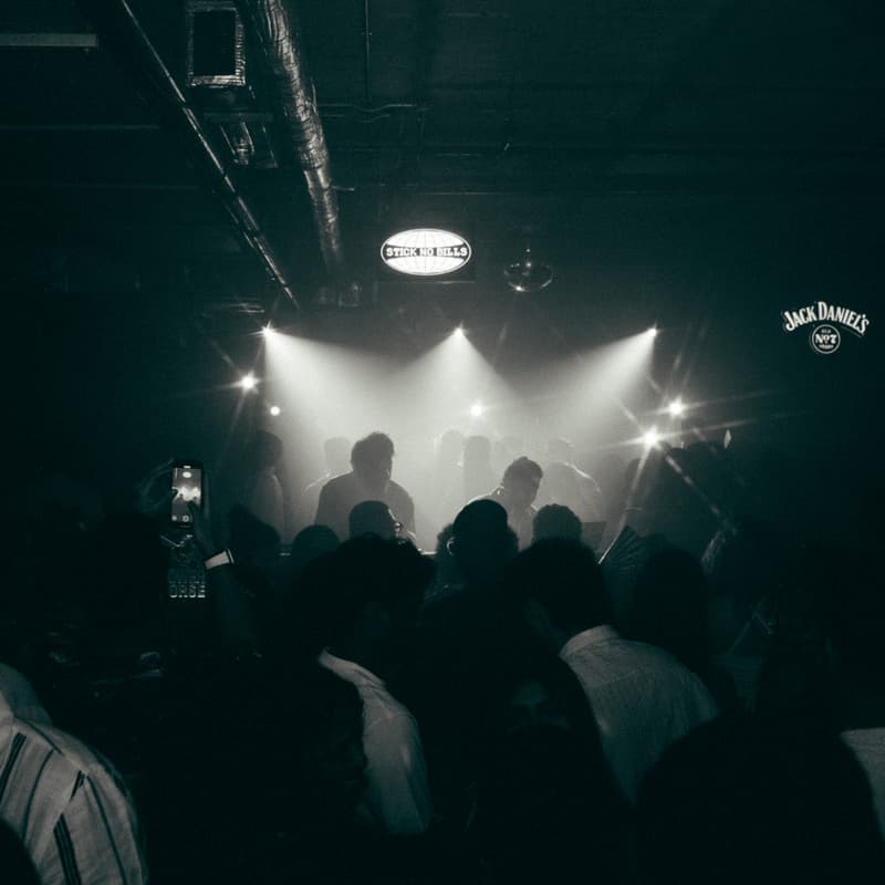 Cover Image for Stick No Bills Vol. 15