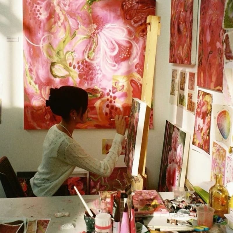 Cover Image for Friendship Breakups: A Guided Canvas Painting Session (Galentines Special)
