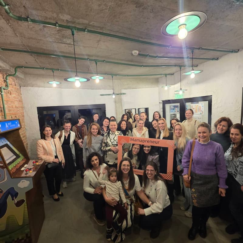 Cover Image for Mamapreneur Среща #3: Изкуството да делегираме – Как да спрем да бъдем "жени за всичко" в бизнеса и у дома