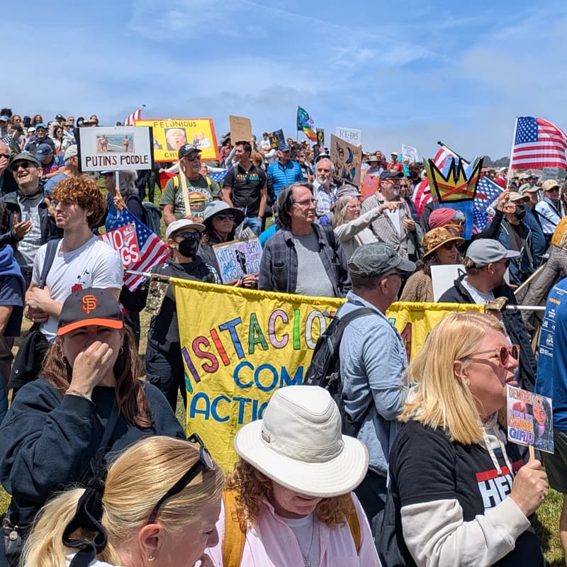 Cover Image for Signature Gathering at No Kings in Oakland