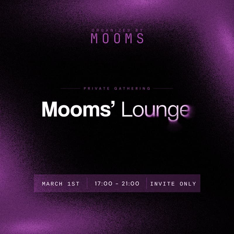 Cover Image for Mooms' Lounge
