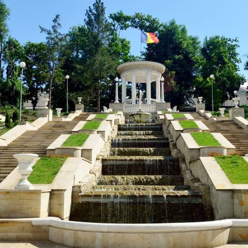 Cover Image for Duminica Offline - Chișinău