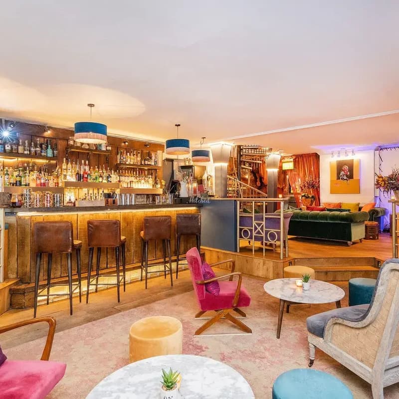 Cover Image for Offline Hangout | Square Club, Clifton