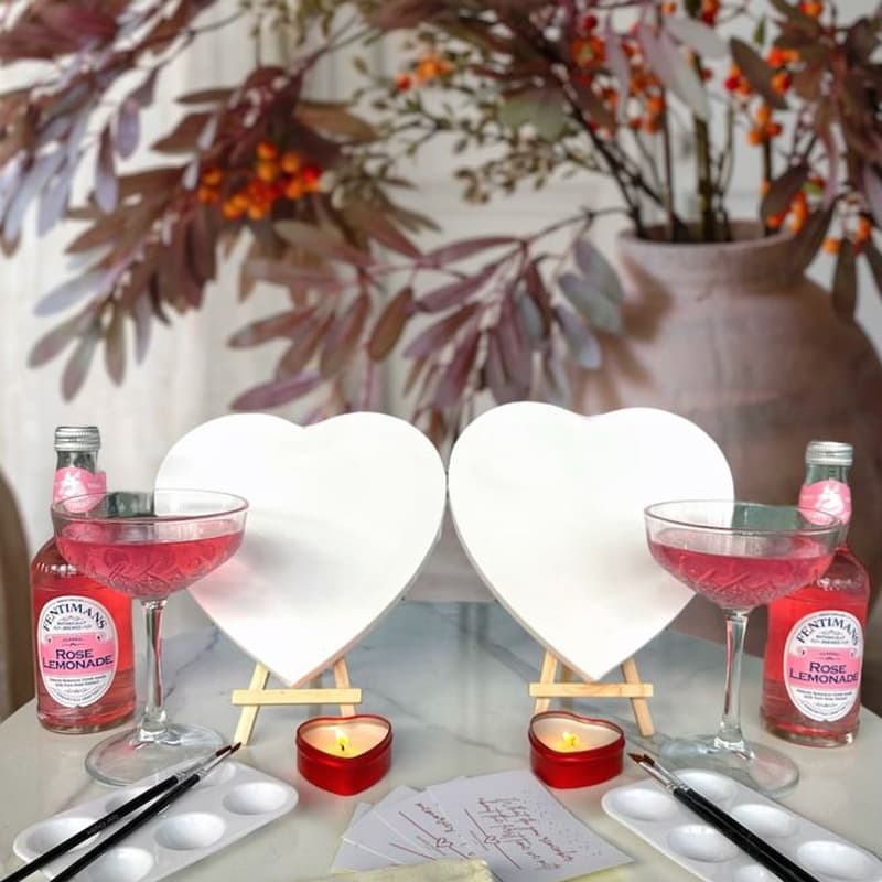 Cover Image for 💘🍷 Galentine’s Dinner: Paint & Sip at MMF 🍷💘 (Porto)