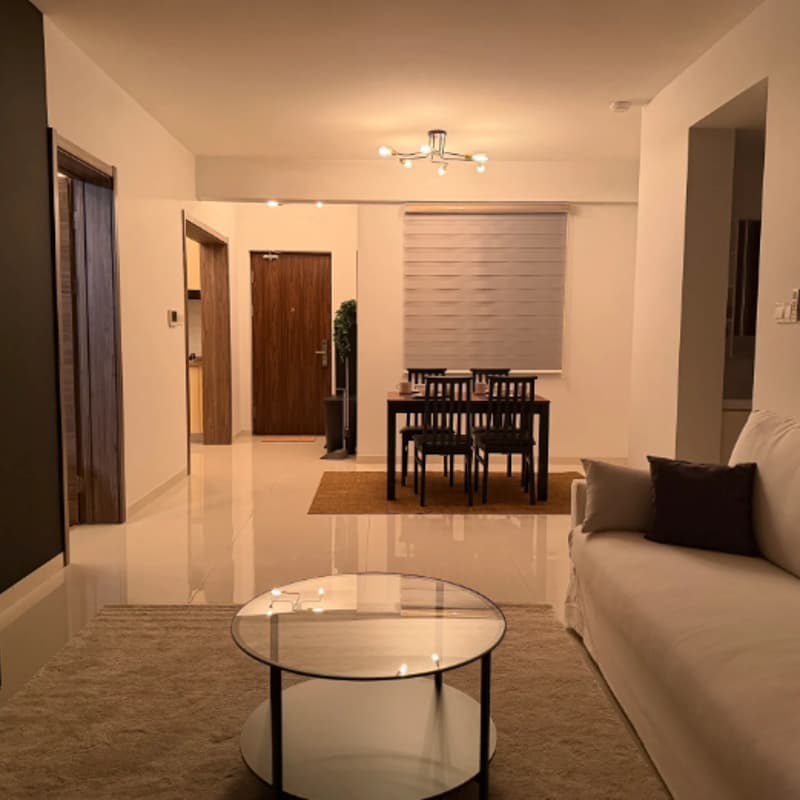 Cover Image for Group Apartment Tour