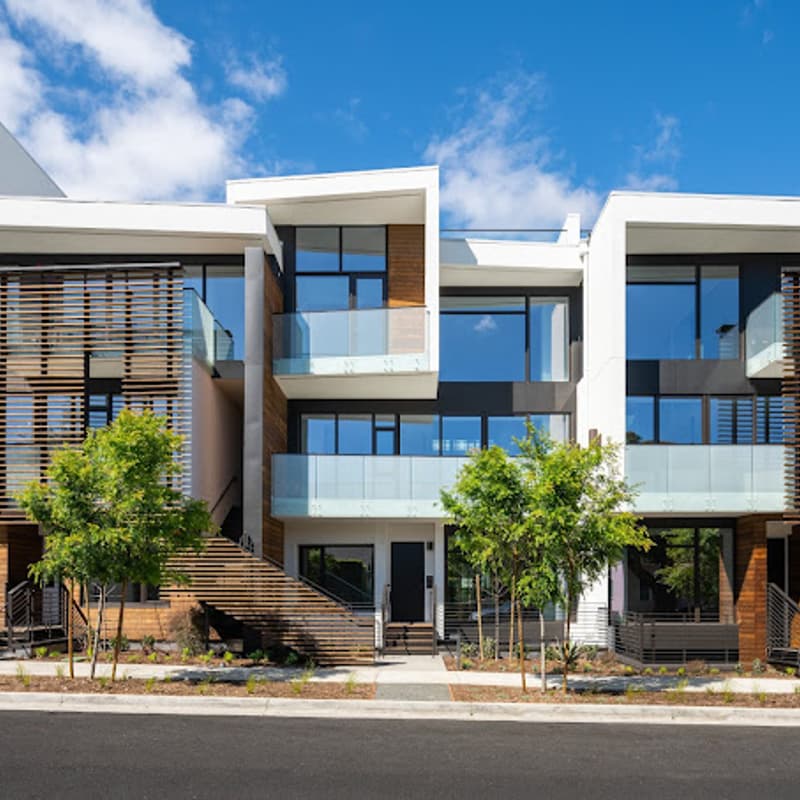 Cover Image for Celebrating Women's History Month: Leading the Change, Building a sustainable future with Women Leaders & AI in Luxury Market