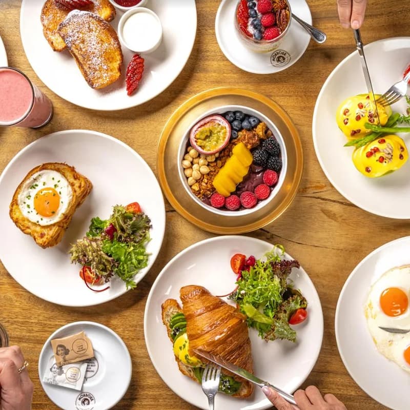 Cover Image for Sadeeqa - Coffee & Chat