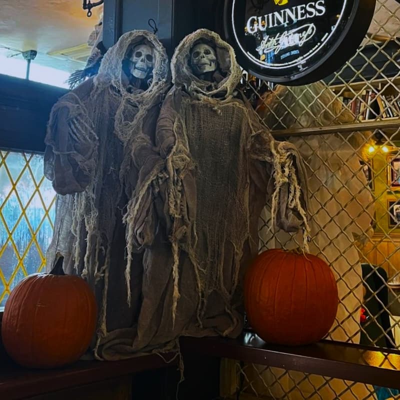 Cover Image for Halloween Night @ Putnam's Pub!