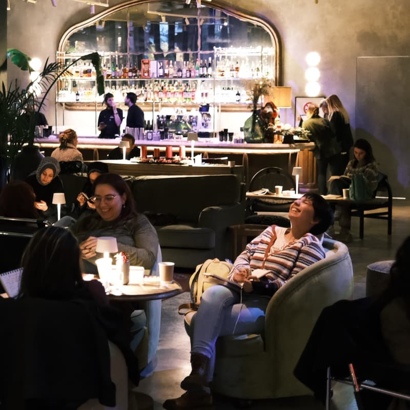 Cover Image for Offline Hangout 📵 | Komünite